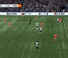 爆杆破门可惜越位！穆勒首秀登场3分钟便破门，但是队友越位在先