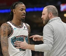 苏群：詹金斯被架空了 湖人面对换帅如换刀的灰熊并不好打