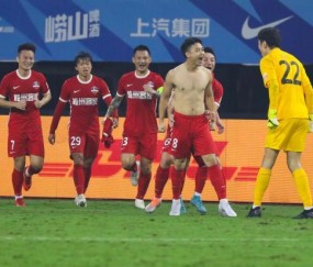 【中超】梁学铭建功茹子楠绝杀 梅州3比2逆转河南