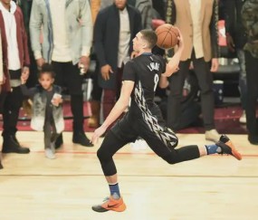 连续5年场均20+，尚在巅峰的全明星，为何兜售半年都没人要？
